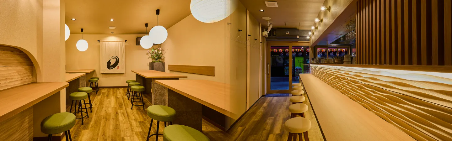 1階 カウンター席7席